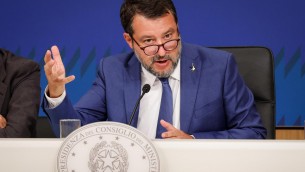 Salvini: "Pace fiscale tema da affrontare