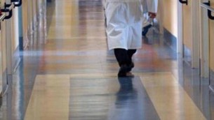 Sanità e liste d'attesa, sei italiani su dieci hanno dovuto rinunciare almeno a un esame
