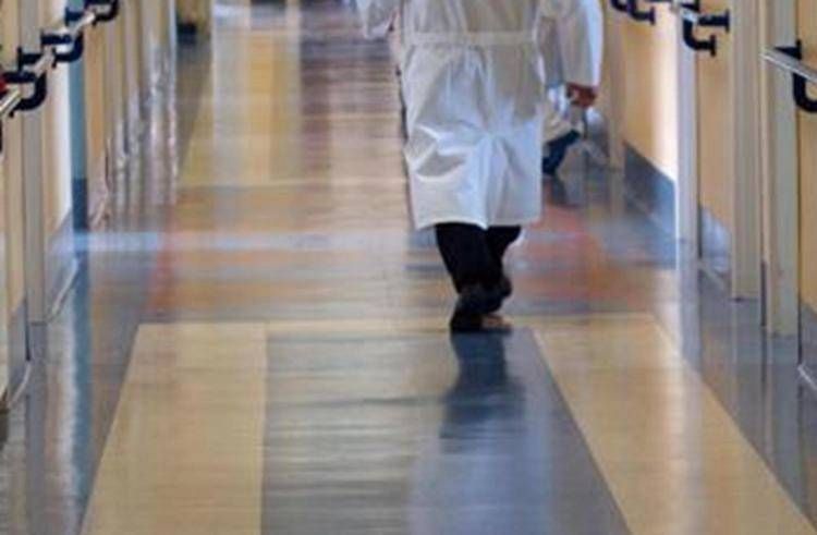 Sanità e liste d'attesa, sei italiani su dieci hanno dovuto rinunciare almeno a un esame