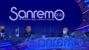 Sanremo 2022, Amadeus: "Il palco esterno sull'acqua è sogno che si realizza"