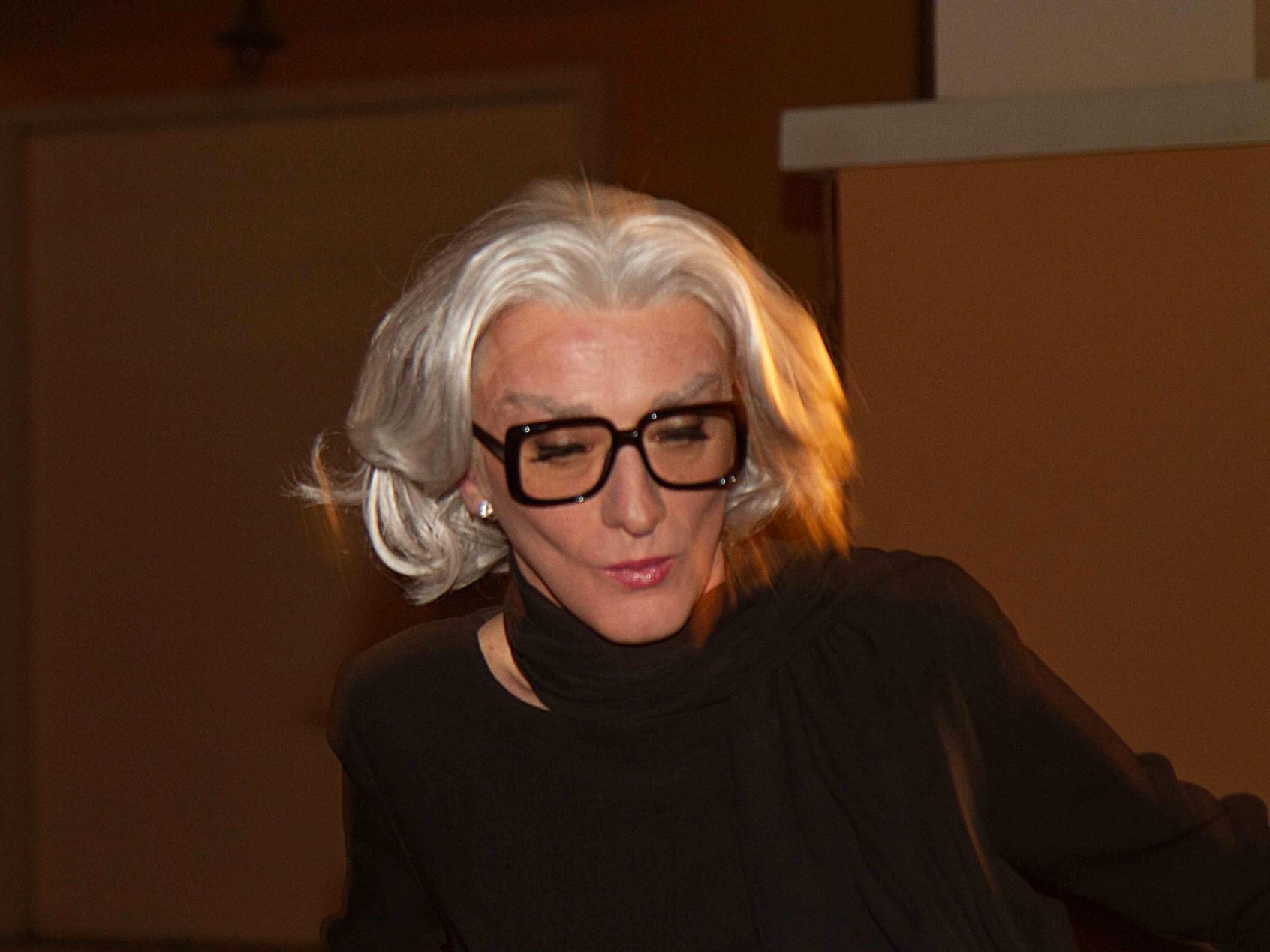 Sanremo 2022, Drusilla cancella 3 date teatro: caso Covid in compagnia