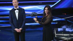 Sanremo 2022, Ferilli-Amadeus? "Nessun caso, chi conosce Sabrina lo sa" - Video