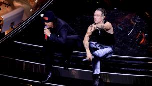 Sanremo 2022, 'giù le mani da Grignani': il post del prof Saraceni