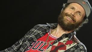 Sanremo 2022, Jovanotti: "Votiamo Morandi, Gianni sei tutti noi"
