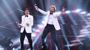 Sanremo 2022, Morandi con Jovanotti vince serata cover