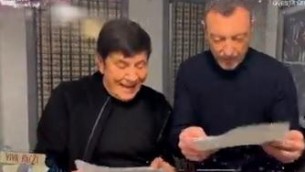 Sanremo 2023, Amadeus svela duetti e cover da Fiorello: quali sono - Video