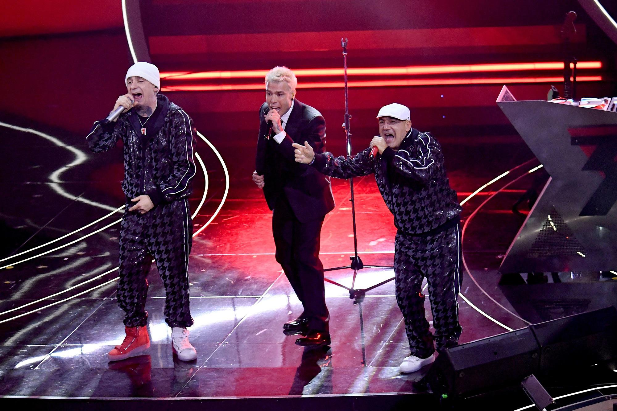 Sanremo 2023, FdI risponde agli Articolo 31: "Governo non legalizzerà mai cannabis"