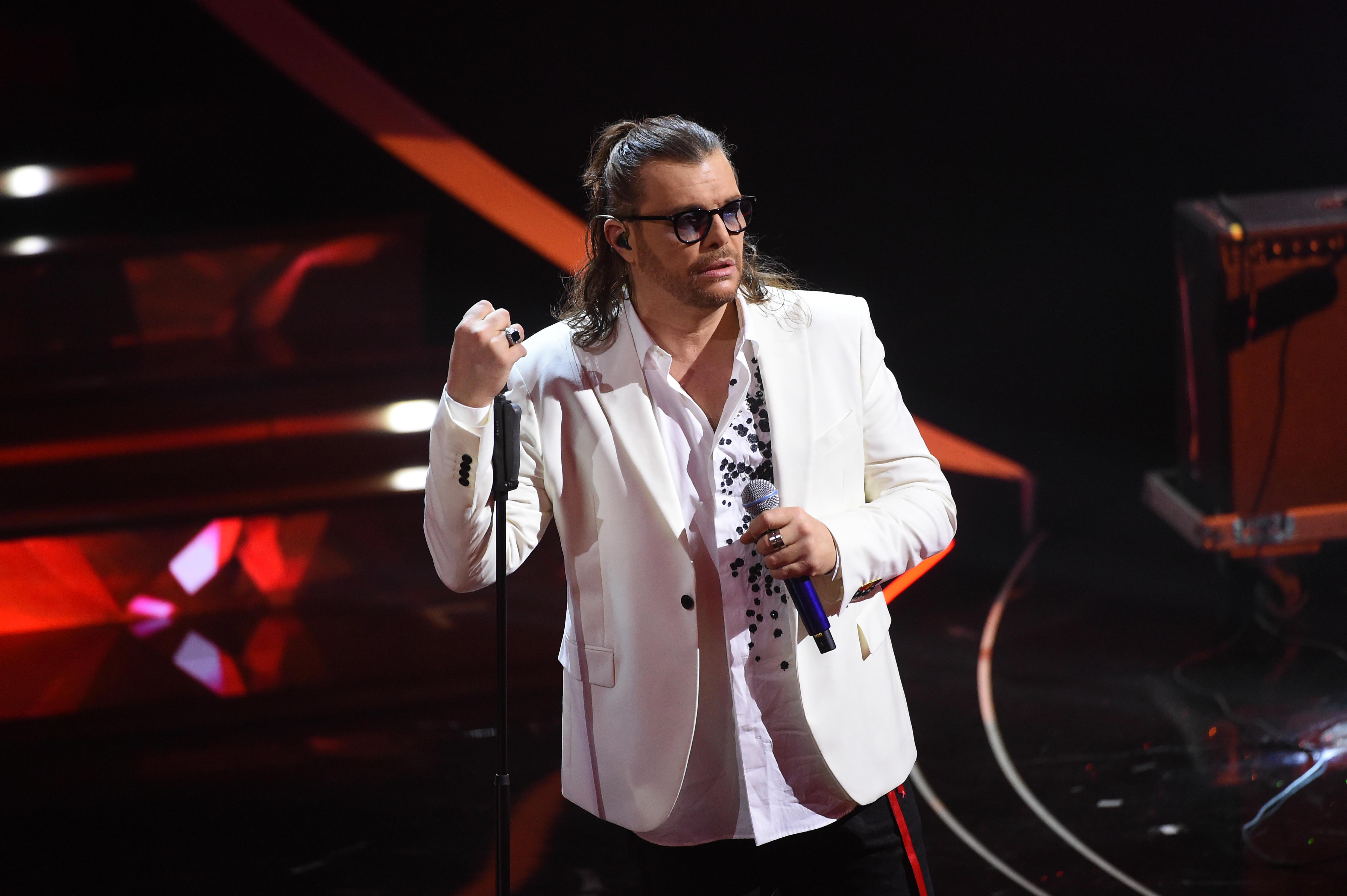 Sanremo 2023, 'giallo' su presunta bestemmia Grignani ma lui smentisce