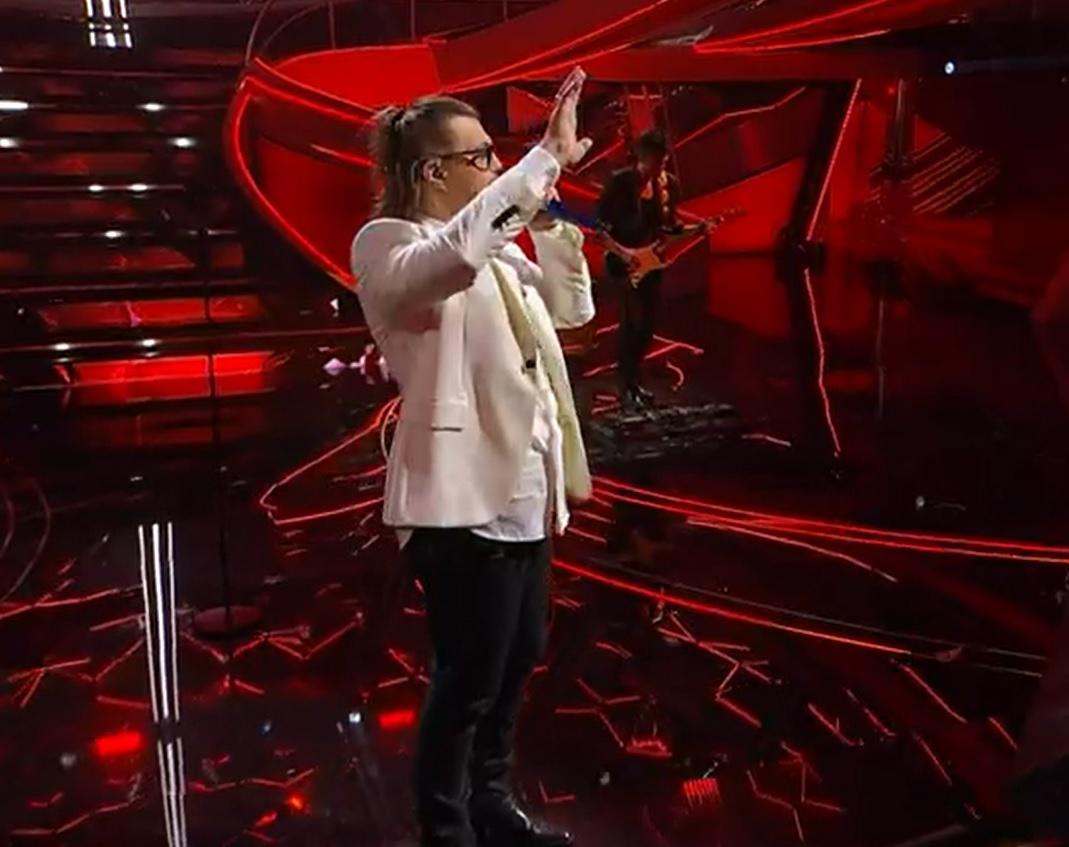Sanremo 2023, Grignani si ferma: "Scusate, colpa mia"