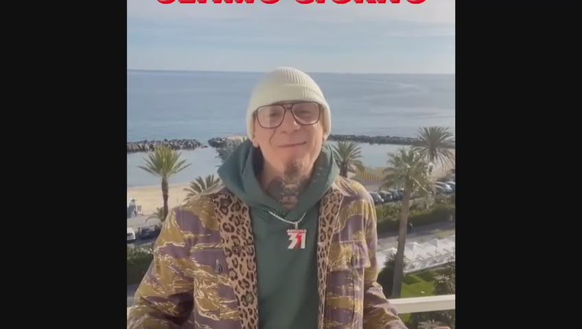 Sanremo 2023, J-Ax: "Cantiamo negli orari dei film porno" - Video