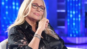 Sanremo 2023, Mara Venier invita Blanco a Domenica In: "Vieni a scusarti"