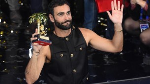Sanremo 2023, Mengoni: "Dedico festival a donna che mi ha messo al mondo"