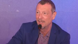 Sanremo 2024, Amadeus annuncia nuovo regolamento: le novità