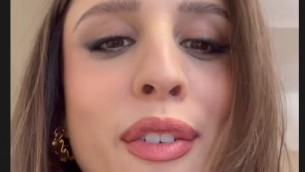 Sanremo 2024, appello social di Angelina Mango: "Ho perso custodia premio"