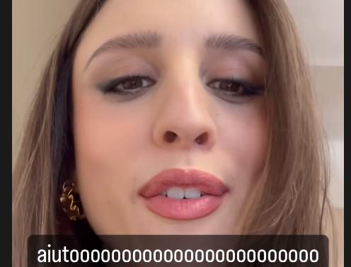 Sanremo 2024, appello social di Angelina Mango: "Ho perso custodia premio"