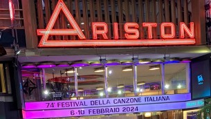 Sanremo 2024, Ariston come una balera con 'Romagna Mia'