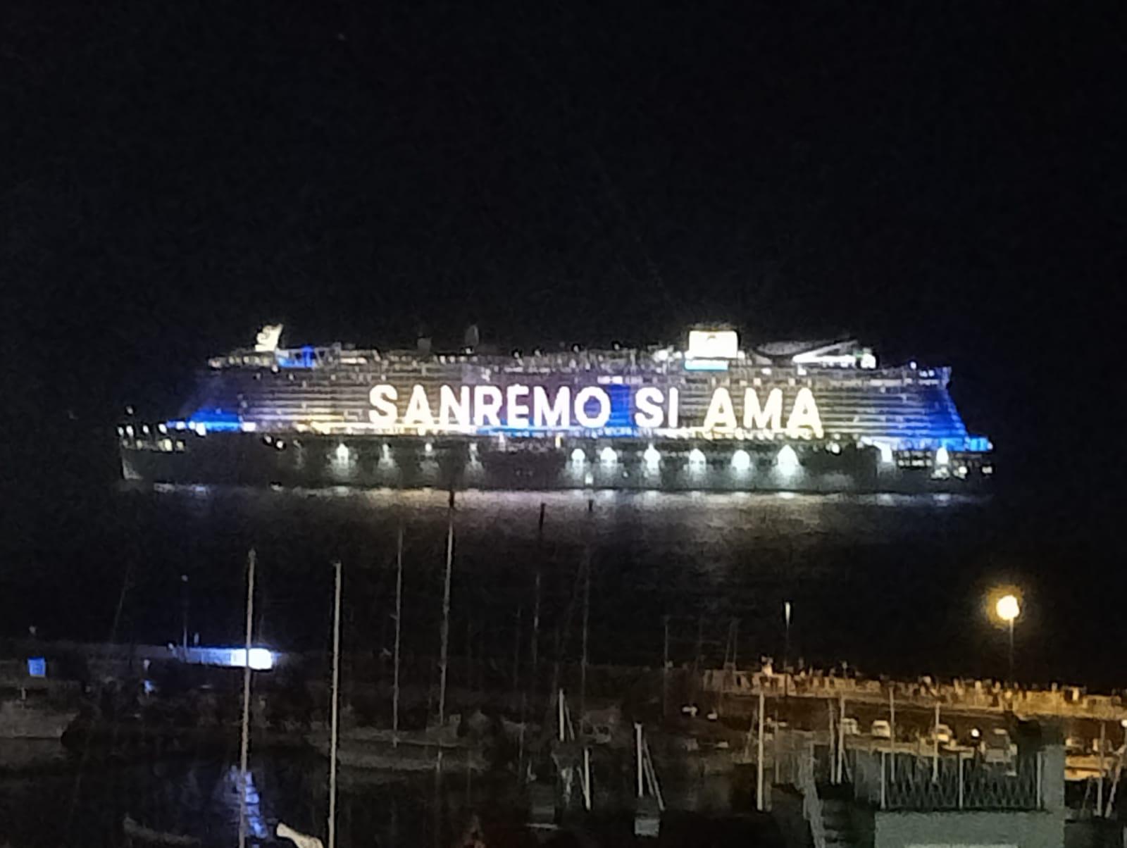 Sanremo 2024, fuochi d'artificio e il festival prende il largo