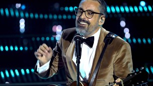 Sanremo 2025, Brunori Sas: il significato dietro al video ufficiale de 'L'albero delle noci'