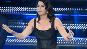 Sanremo 2025, Cucciari a Conti: "Nessun bambino prodigio che ci fa sentire scemi?"