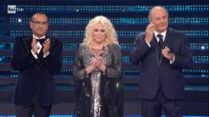 Sanremo 2025, il tributo a Frizzi: Clerici e Scotti in lacrime