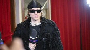 Sanremo 2025, Irama chi è: il Festival in 'smart working', i (numerosi) flirt e il significato dei tatuaggi