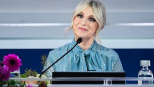 Sanremo 2025, Katia Follesa: chi è la co-conduttrice della terza serata del Festival