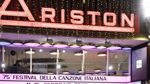 Sanremo, comune 'sfida' la Rai e alza la posta: approvata delibera gara per Festival