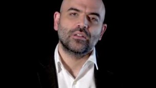 Saviano contro Salvini assente al processo: "Minaccia ma poi scappa"