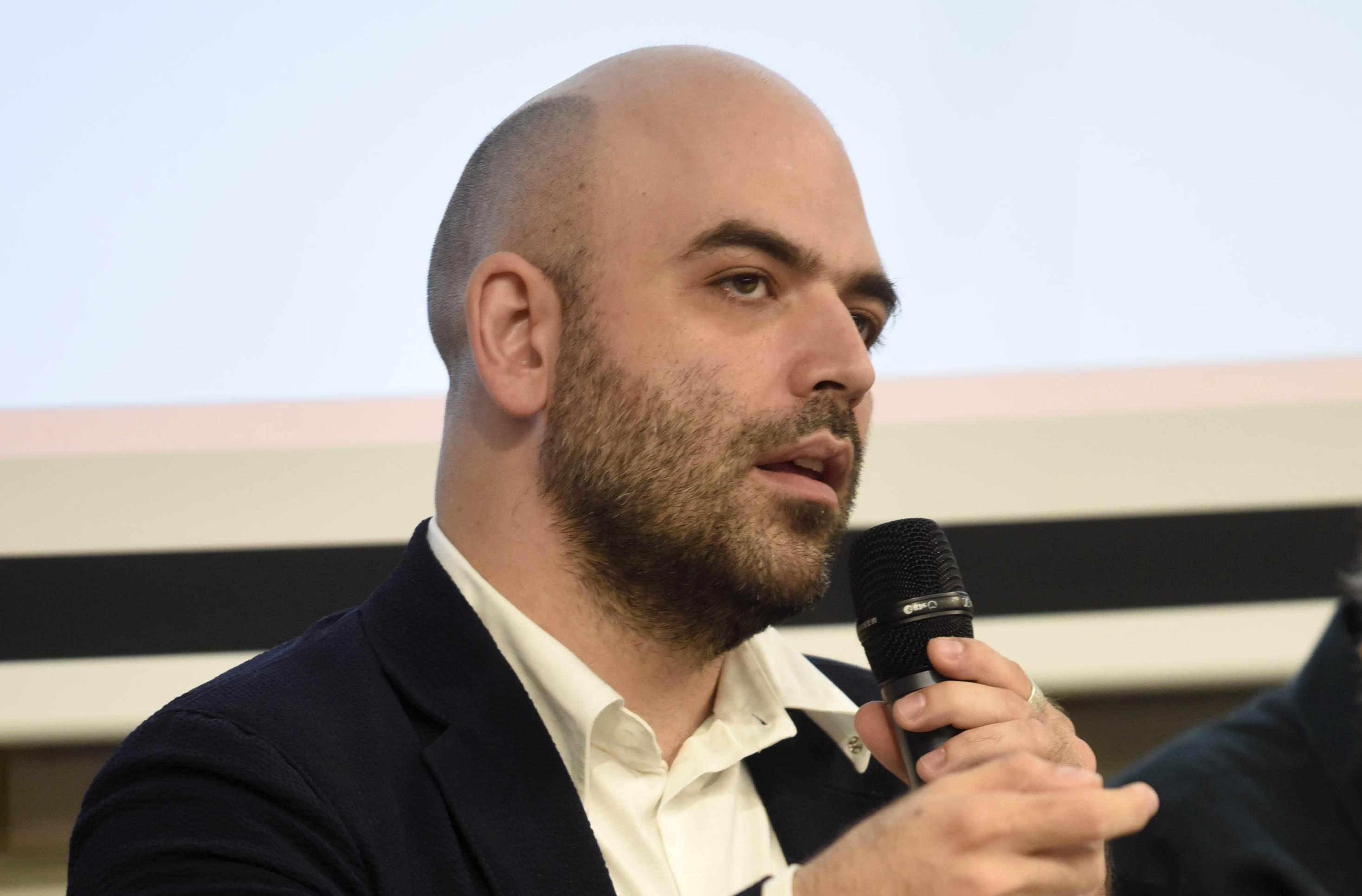 Saviano: "Ddl Zan per comunità che non minaccia ma protegge"