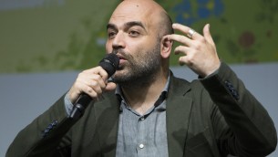 Saviano, Fratelli d'Italia e Lega: "Non può condurre programma in Rai"