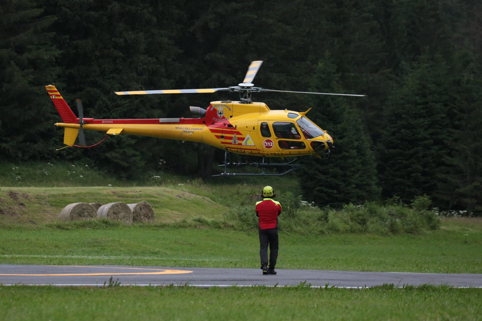 Scala da solo senza protezioni e precipita, morto alpinista sulle Dolomiti