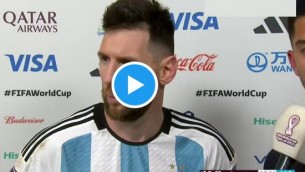 "Scemo, cosa guardi?": Messi e gli insulti in tv - Video
