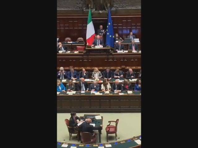 Schlein parla alla Camera, Meloni perde la pazienza al question time - Video