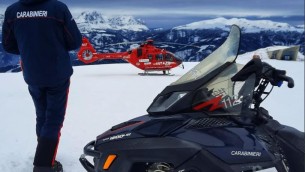 Sciatore ubriaco rimane bloccato in pista dopo la chiusura
