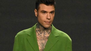 Scintille Fedez-Gramellini, il rapper: "Di essere l'idolo della sinistra non mi frega un caz..