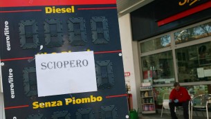 Sciopero benzinai, stop da questa sera per 48 ore