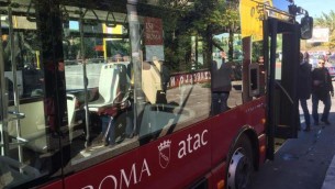 Sciopero Roma, molti autisti Atac e tassisti scelgono di non aderire: "E' insensato"