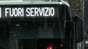 Sciopero trasporti 24 gennaio, mezzi a rischio da Milano alla Campania: gli orari