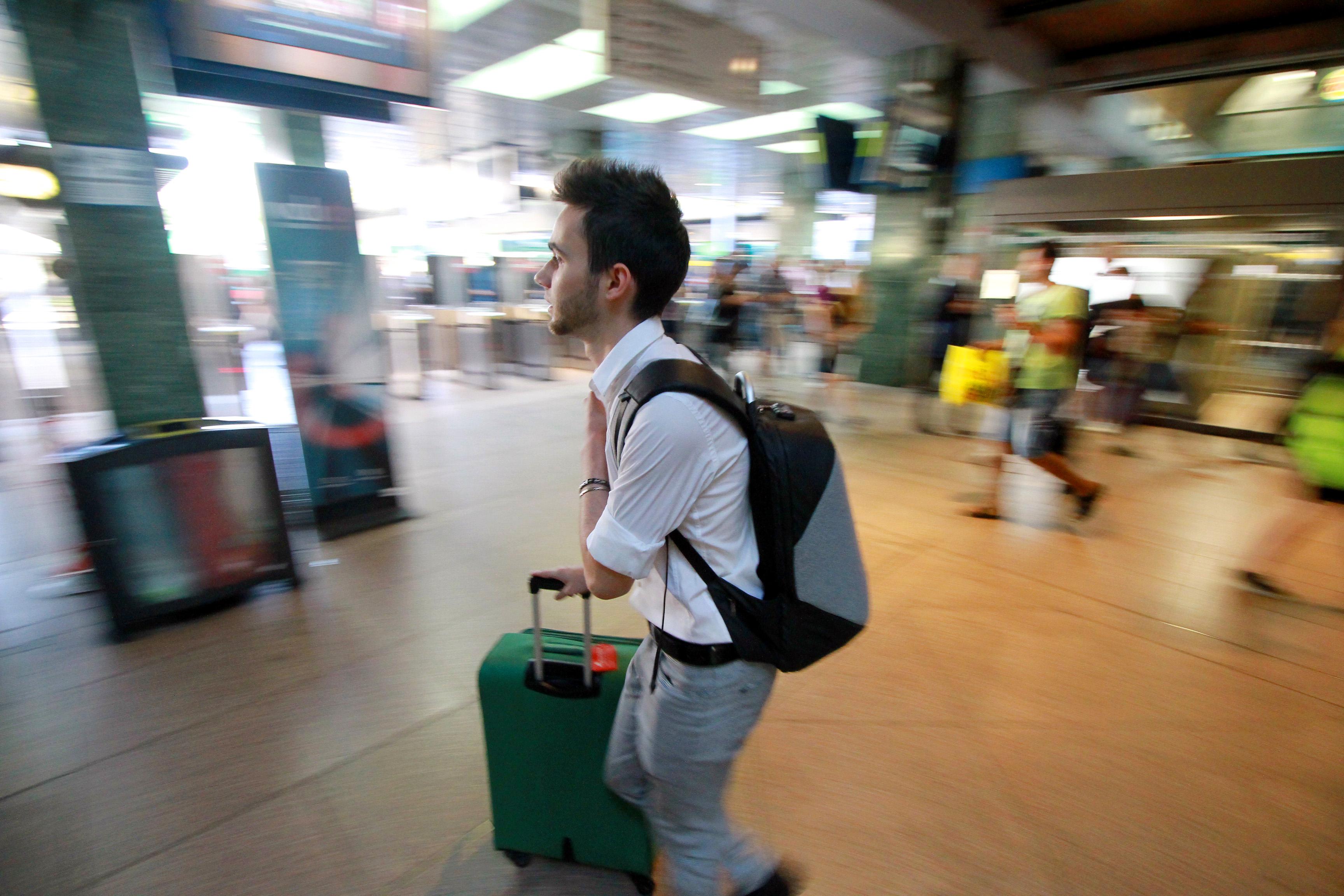 Sciopero treni, stop fino alle 15 per Trenitalia e Italo