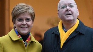 Scozia, arrestato il marito dell'ex premier Sturgeon