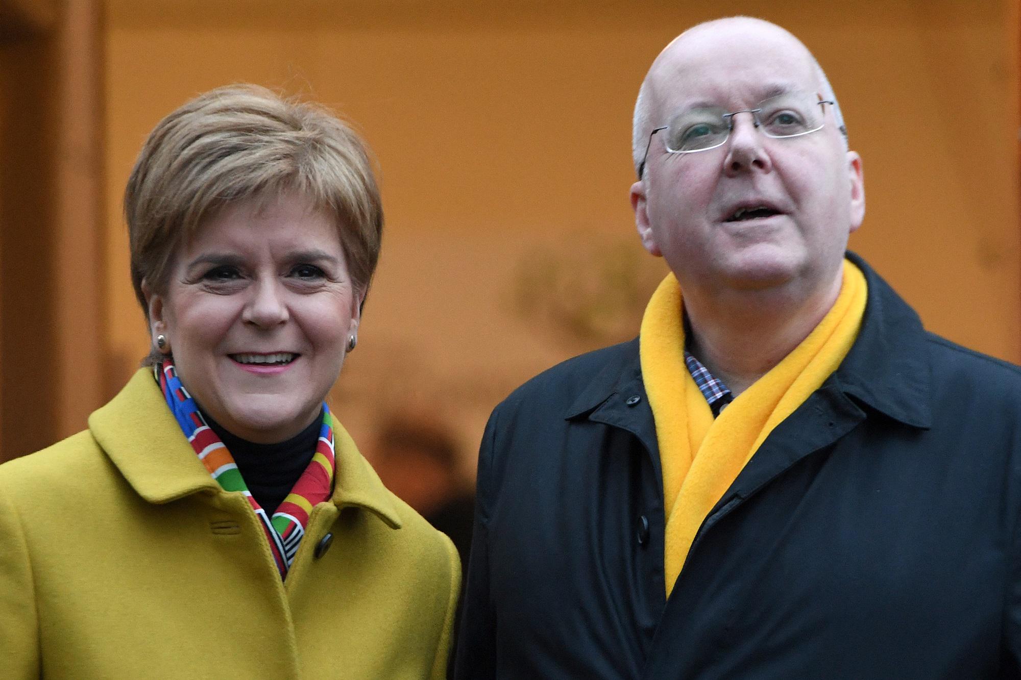 Scozia, arrestato il marito dell'ex premier Sturgeon