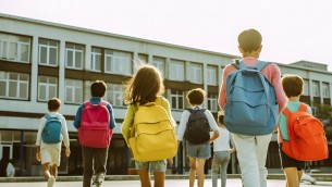 Scuola, i dati choc: si suicidano 10 insegnanti all'anno
