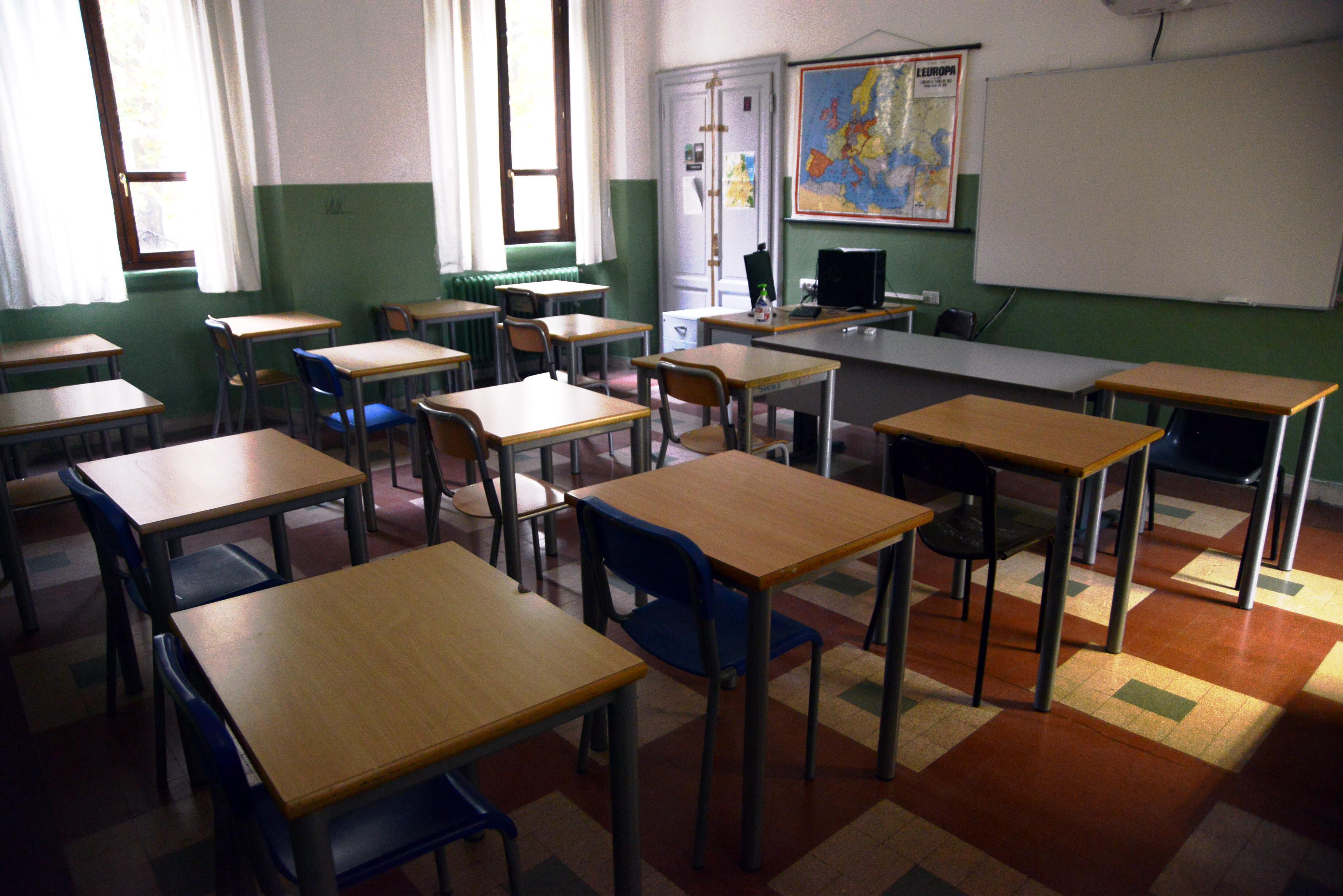 Scuola, presidi: "A 10 giorni da inizio ancora nessuna indicazione"