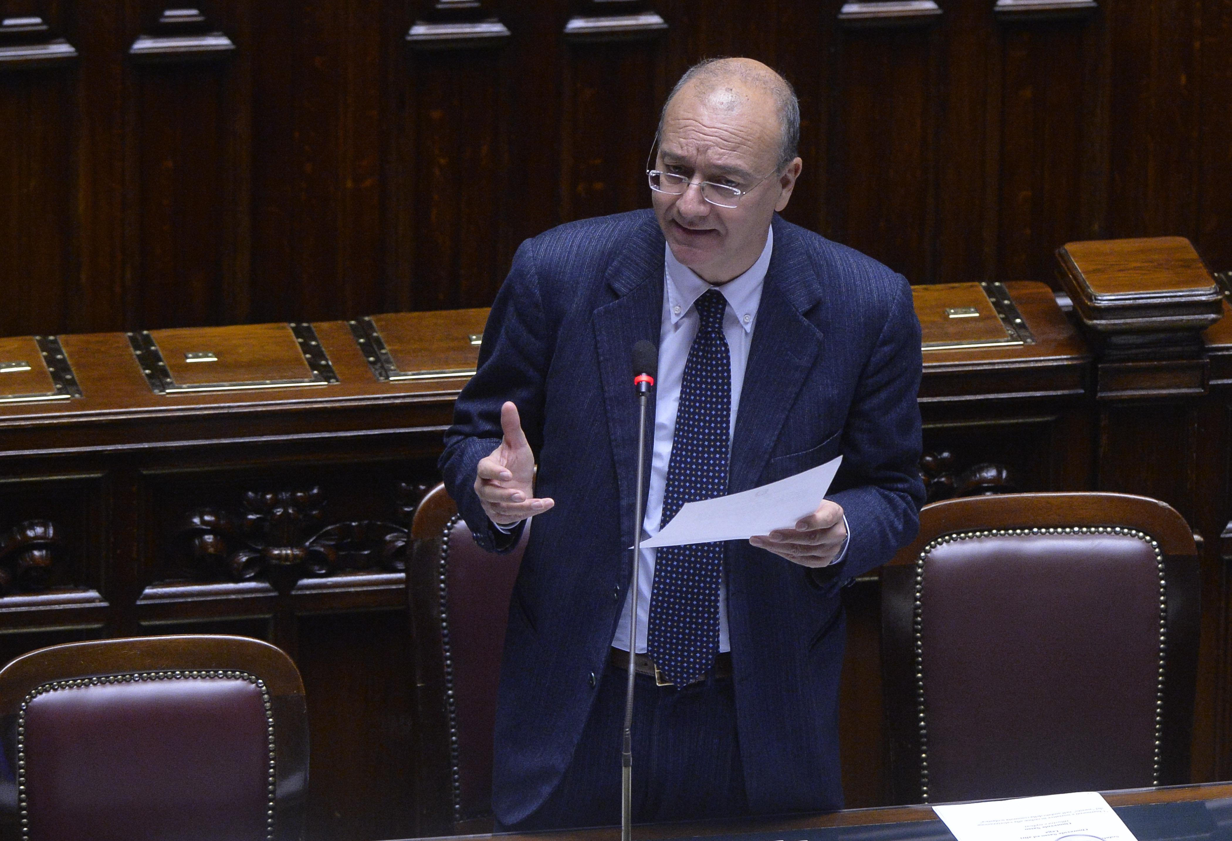 Scuola, Valditara: "Aumentare stipendi di tutti i docenti"