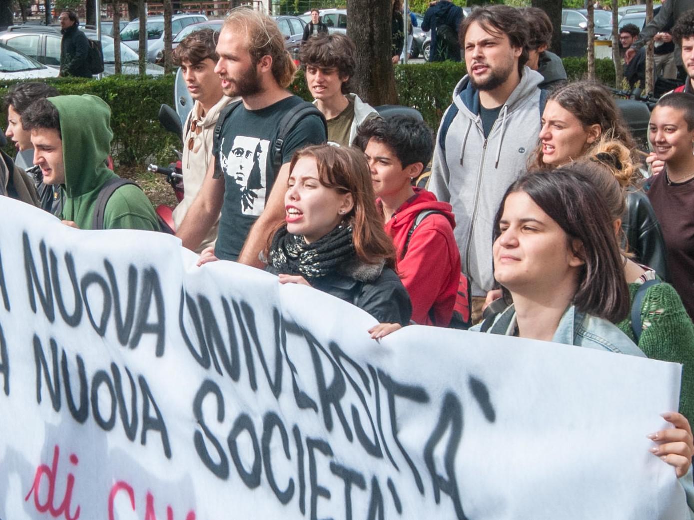 Scuola, venerdì 'no Meloni day' in 35 città