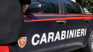 Senza fissa dimora trovato morto in un bosco nel torinese, ucciso a colpi di pistola
