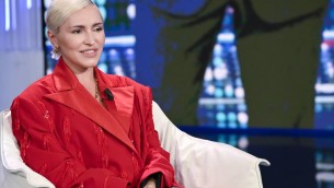 Serena Brancale, chi è la cantante ospite oggi a Verissimo con la sorella Nicole