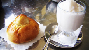 sicilian-brioche-with-granita