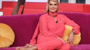 Simona Ventura, 60 anni all'insegna di "crederci sempre, arrendersi mai"
