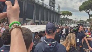 Sinner, allenamento speciale al Foro: Jannik in campo con i bambini - Video